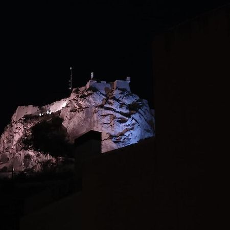 Palm Square - One Minute From The Sea! Apartment Alicante Exterior photo
